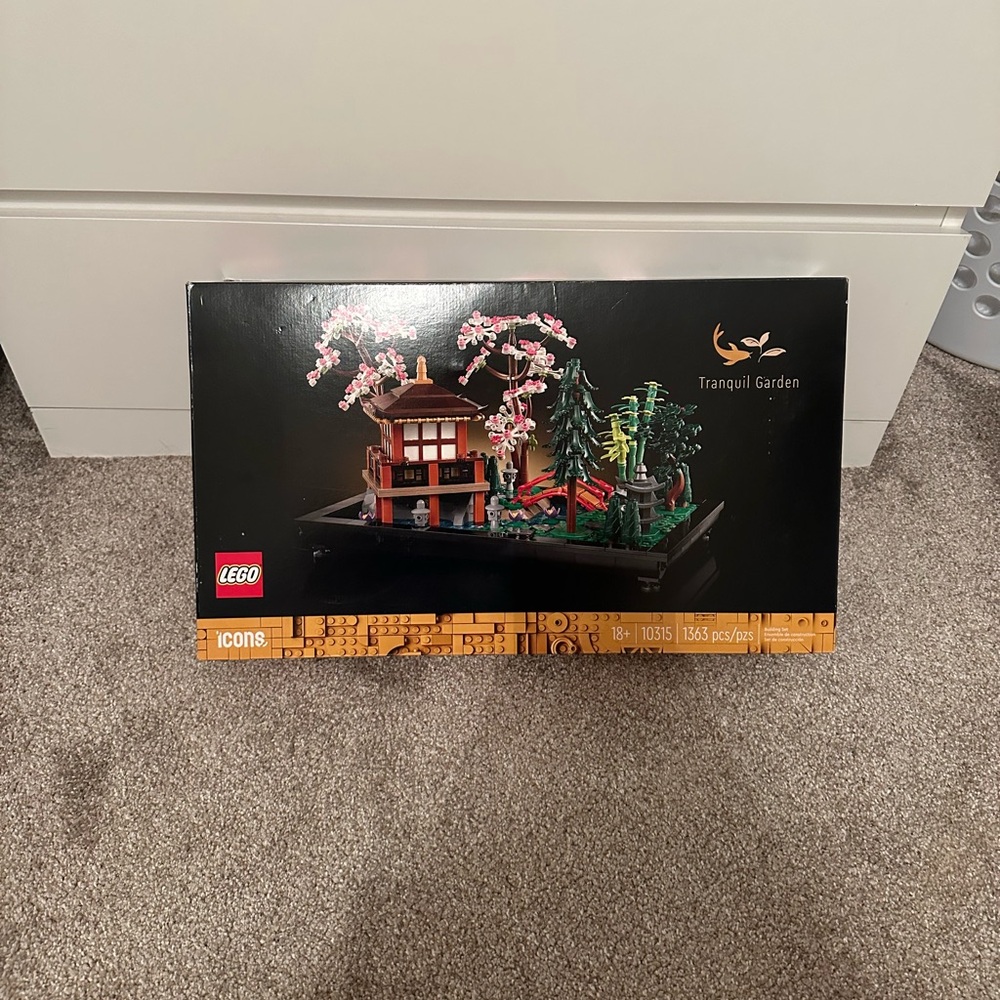 Tranquil Garden LEGO Set